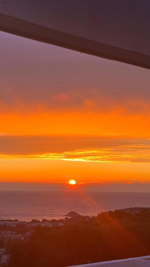 Vue Mer Panoramique Et Piscine Bandol Kültér fotó